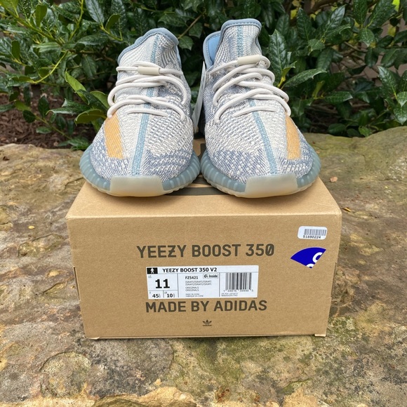 Yeezy 350 V2 ISRAFI - Picture 3 of 10